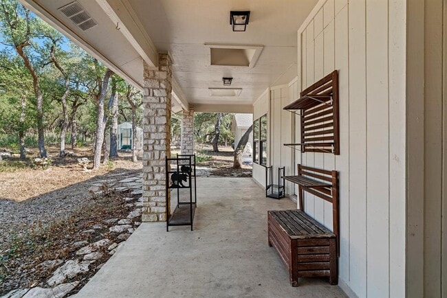 Building Photo - 128 Mockingbird Ln