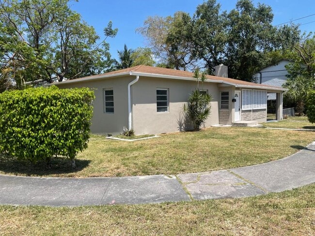 Primary Photo - 8000 NE 8th Ct