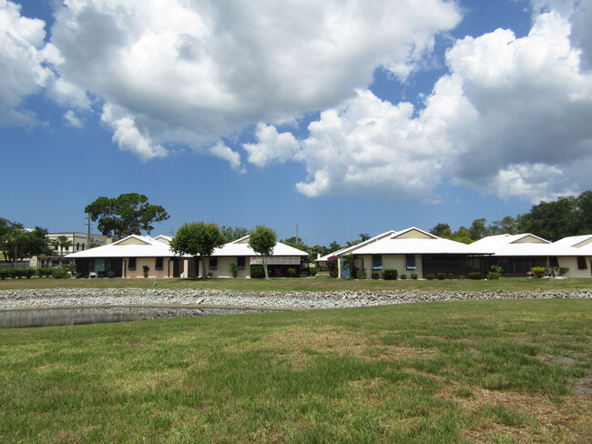 Building Photo - 49 Sandstone Cir