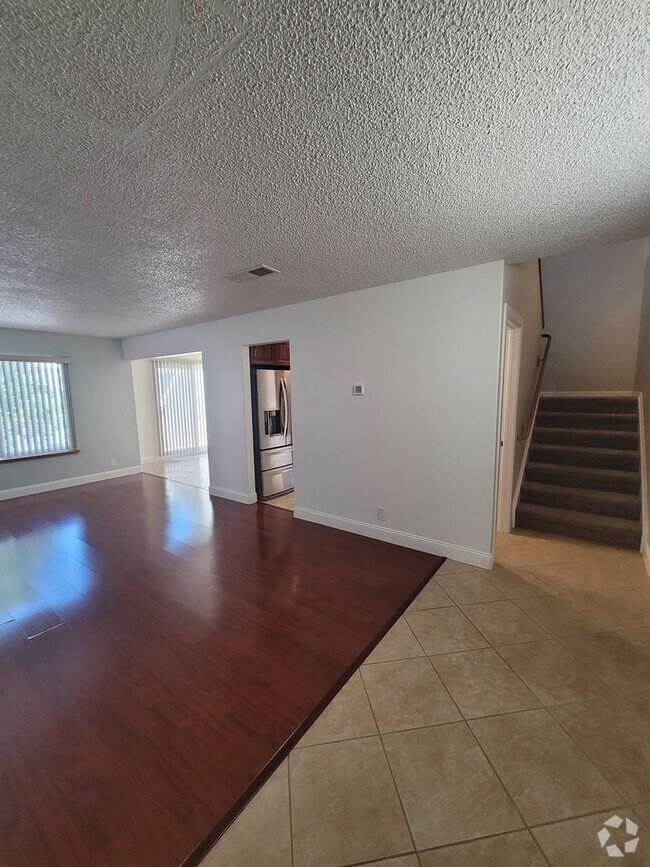 Building Photo - 2-Bed, 1.5-Bath Concord Condo with Pool, G...