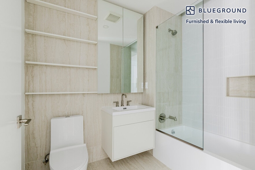 Building Photo - 150 Lawrence St