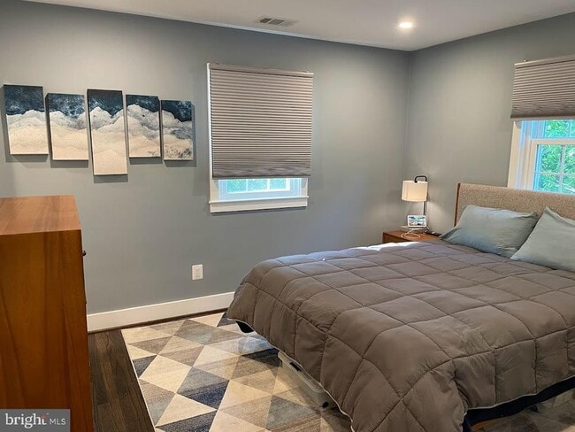 Building Photo - 7308 Idylwood Rd