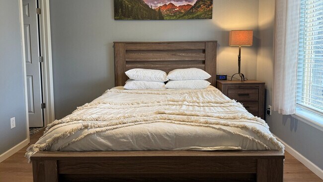 Building Photo - 5401 N Pecos St