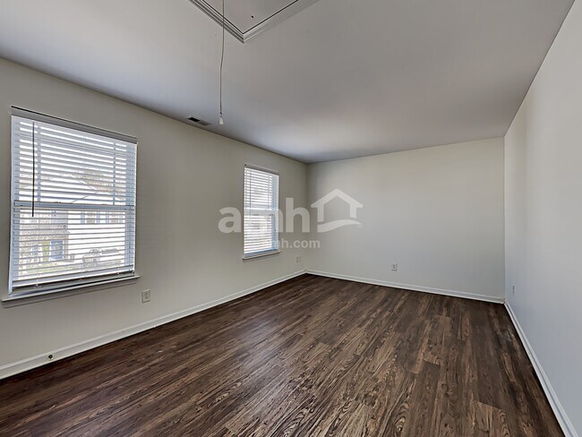 Building Photo - 5536 Stowe Derby Dr