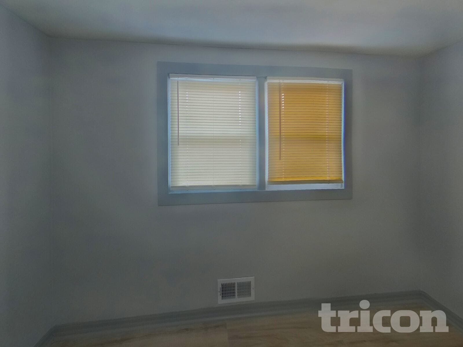 Building Photo - 11 Swan Dr