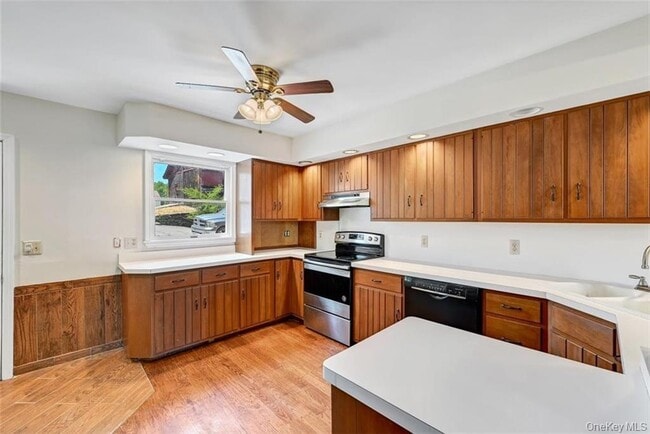 Building Photo - 7 Schunnemunk Rd