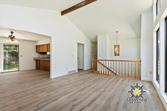 Building Photo - 2066 E 10095 S