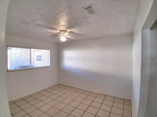 Building Photo - 2506 47th Ave Dr W