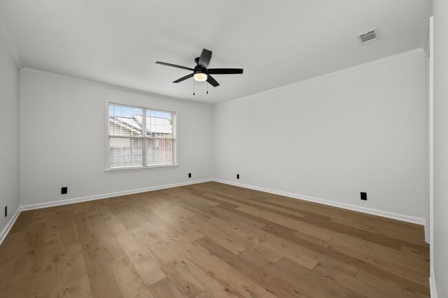 Building Photo - Black Fox Crossing Townhome