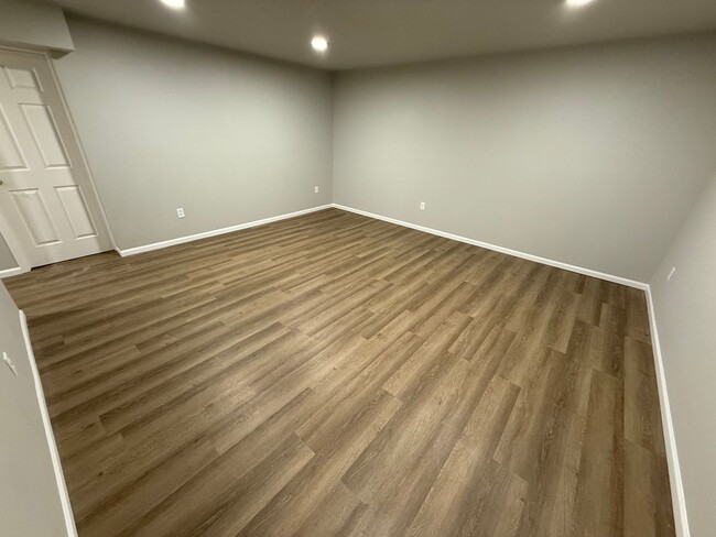 Building Photo - Twin Home For Rent