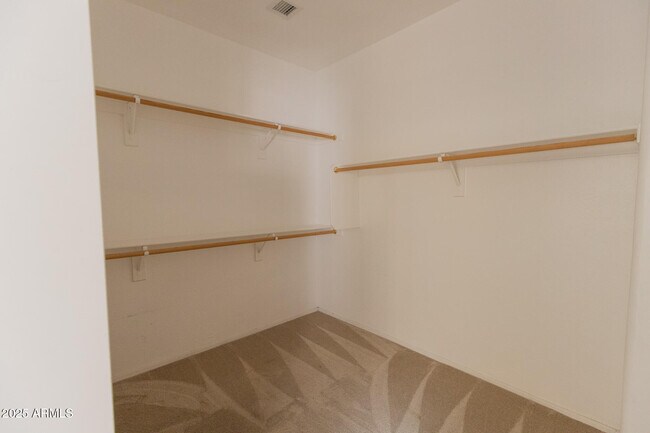 Building Photo - 2270 E Aloe Pl