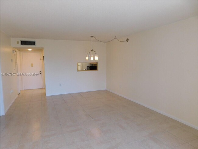 Building Photo - 8065 SW 107th Ave