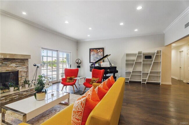 Building Photo - 20283 Lorenzana Dr