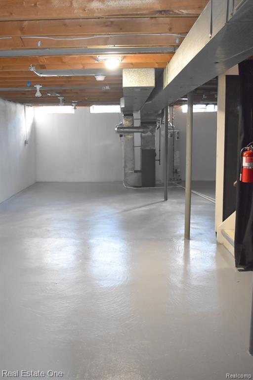 Building Photo - 607 Cherry Ave