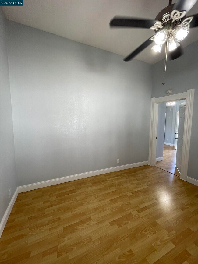 Building Photo - 1705 Linden St