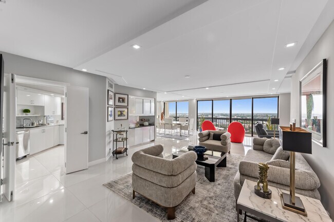 Building Photo - 1900 Consulate Pl