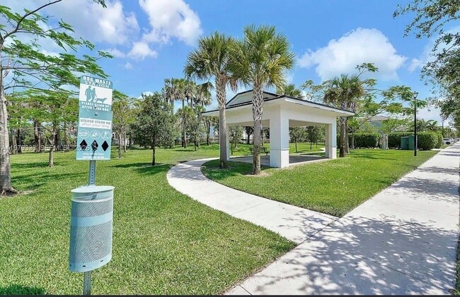 Building Photo - 445 NW 36th Ave