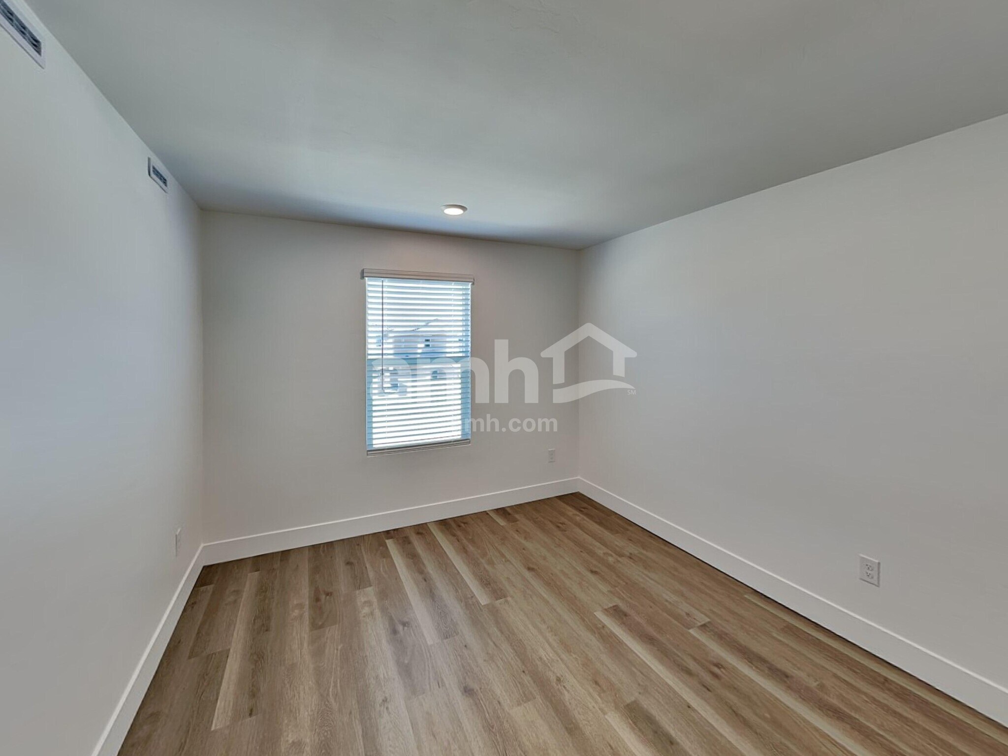 Building Photo - 9564 E Harkes Dr