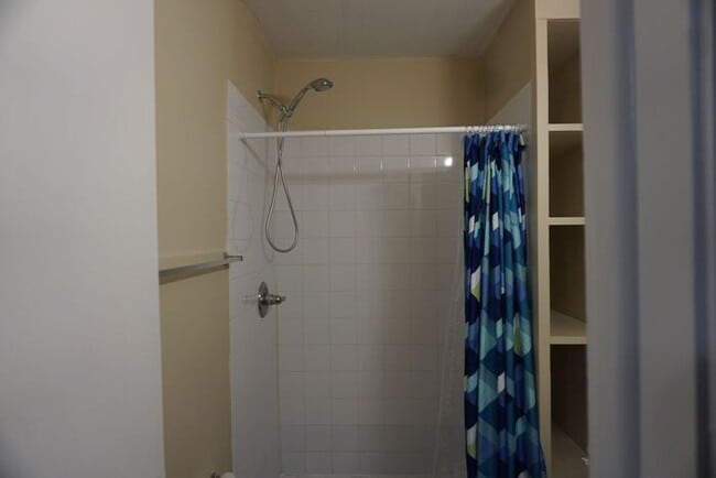 Building Photo - 2 Bedroom 2 Bath Townhouse Near NAS Jax