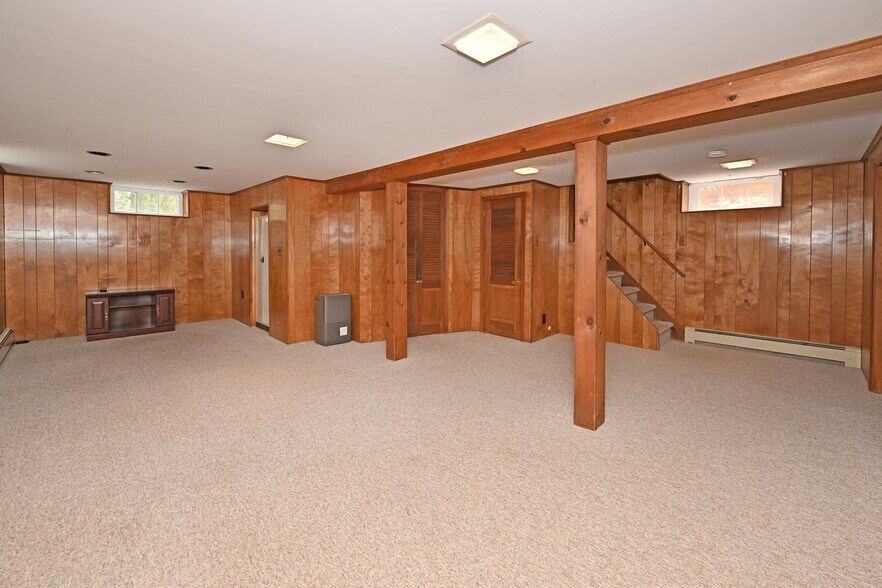 Building Photo - 264 Morse Ave