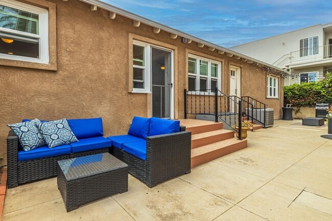 Building Photo - Furnished & Remodeled 1BR Guest House w/ Private Entry – Walk to Beach, Crown Point