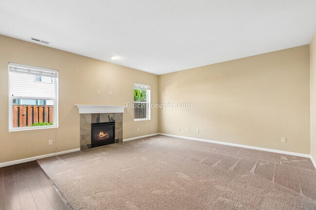 Building Photo - Spacious 4 BR 2.5 BA Home in Damascus