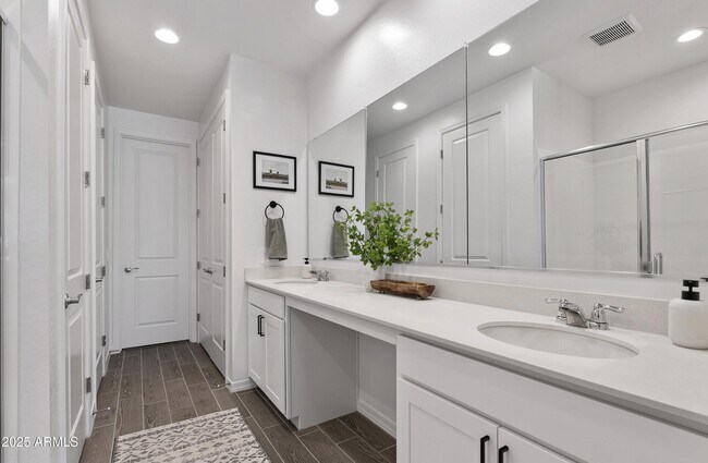 Building Photo - 11224 E Unger Ave