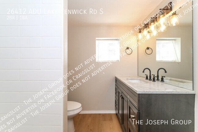 Building Photo - 26412 Lake Fenwick Rd S