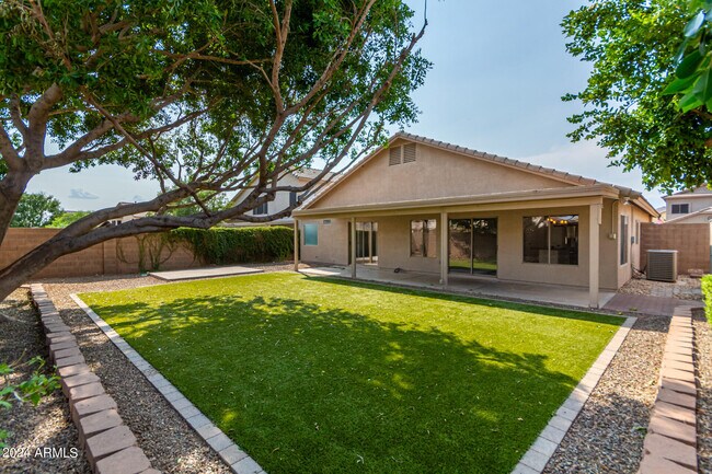 Building Photo - 6425 W Briles Rd