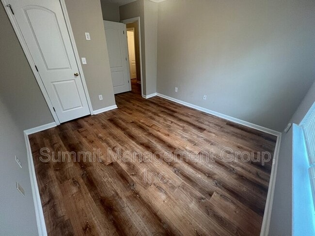 Building Photo - 95 Creek Way