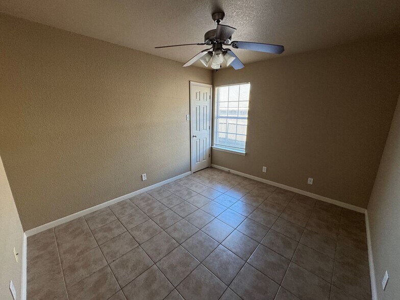Building Photo - 1310 Powder River Dr