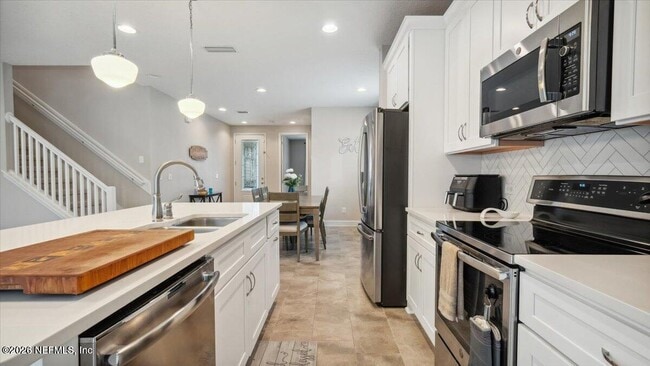 Building Photo - 1120 Persimmon Dr