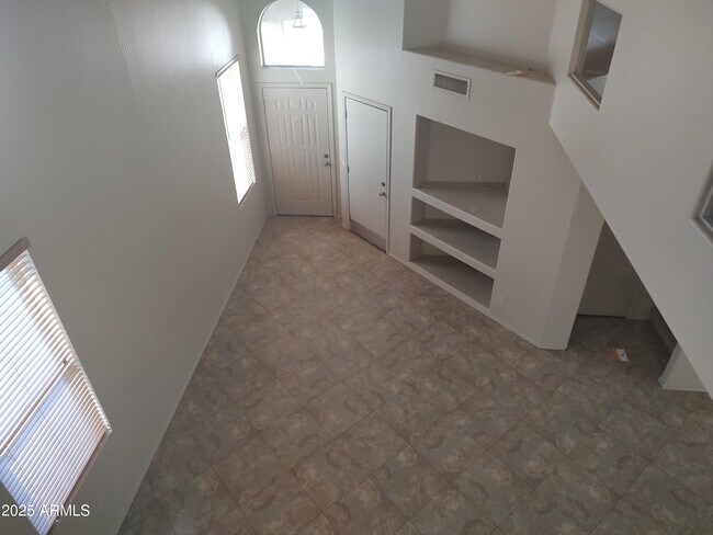 Building Photo - 3239 E Kerry Ln