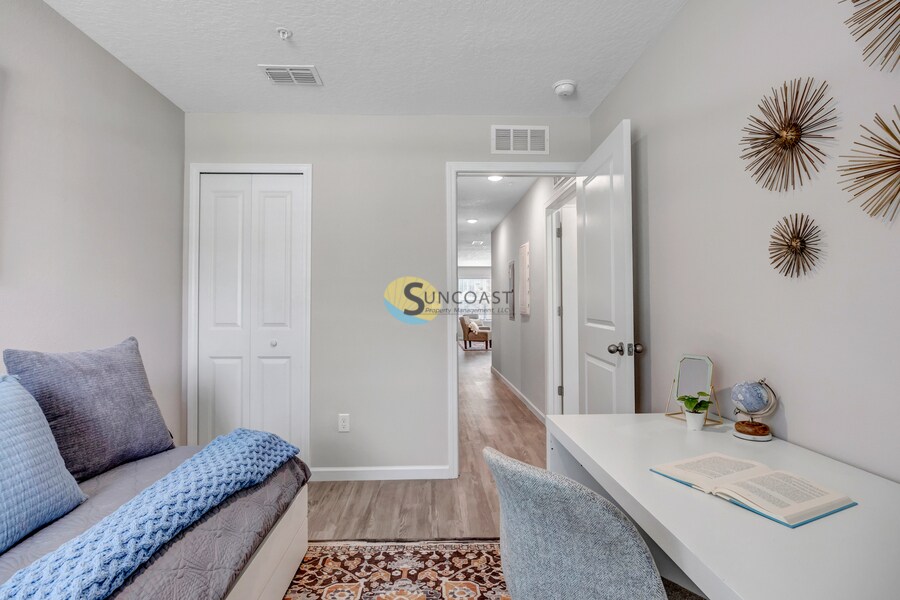 Building Photo - 6517 Breezy Oaks Wy