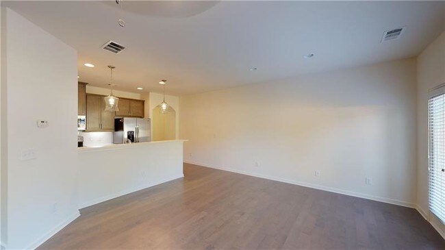 Building Photo - 4910 Longview Walk