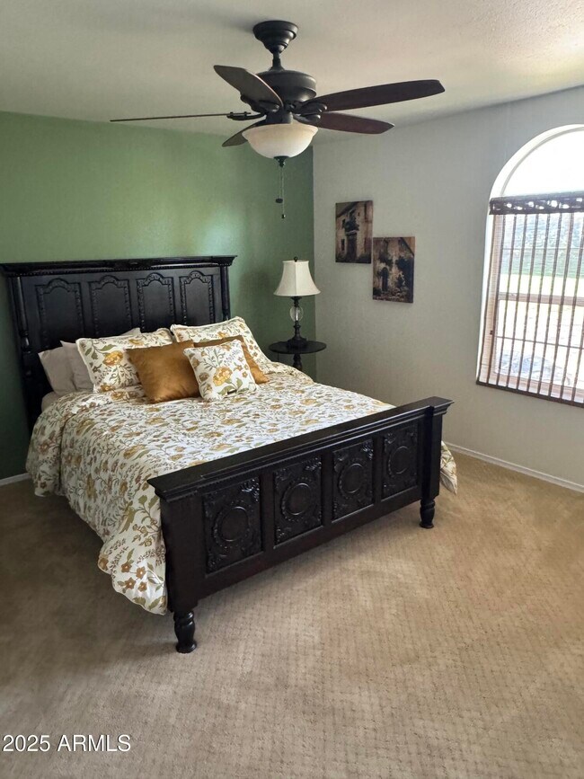 Building Photo - 1009 N Villa Nueva Dr