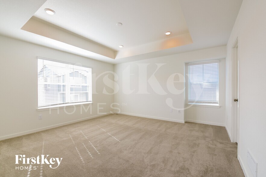 Building Photo - 10994 Uvalda St