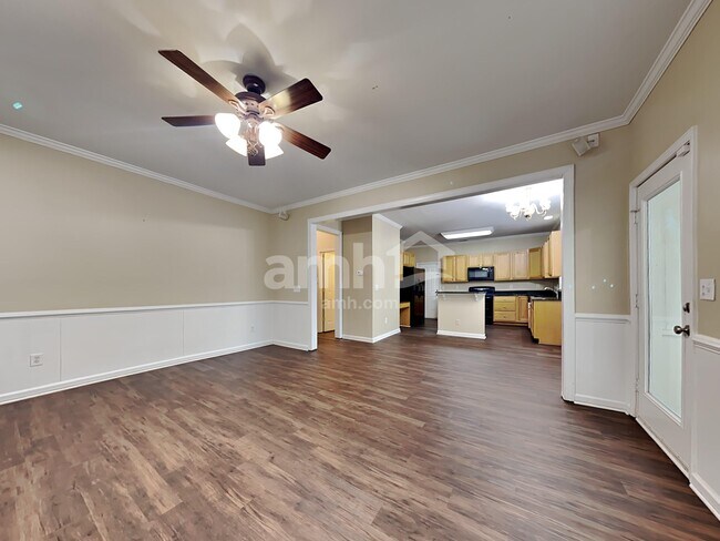 Building Photo - 2738 Seastrand Ln