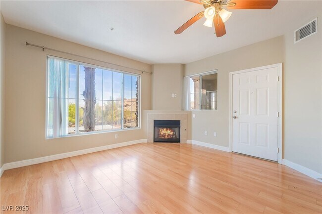 Building Photo - 7115 S Durango Dr