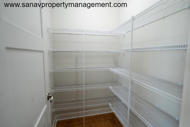 Building Photo - Your Dream Home Awaits You! A 4-Bed, 2.5 - Bath in Bondurant!