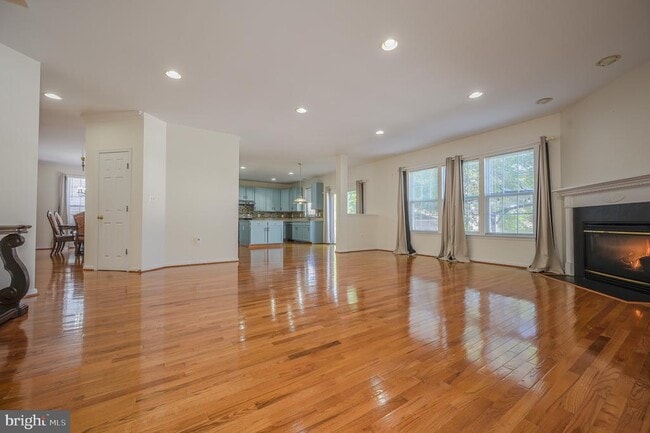Building Photo - 8324 Tenbrook Dr
