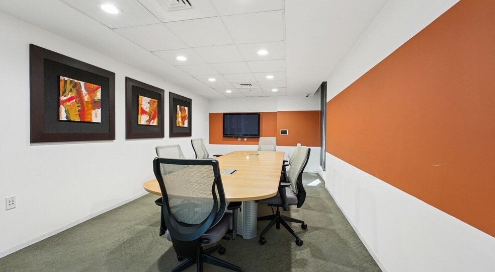 Building Photo - 100 I St SE