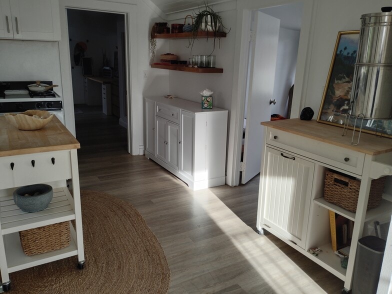 Building Photo - 1840 S Coast Hwy