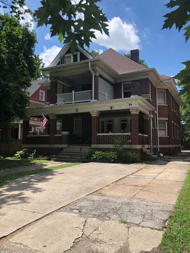 Primary Photo - 1221 S 6th St
