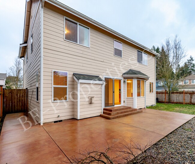 Building Photo - Puyallup Home