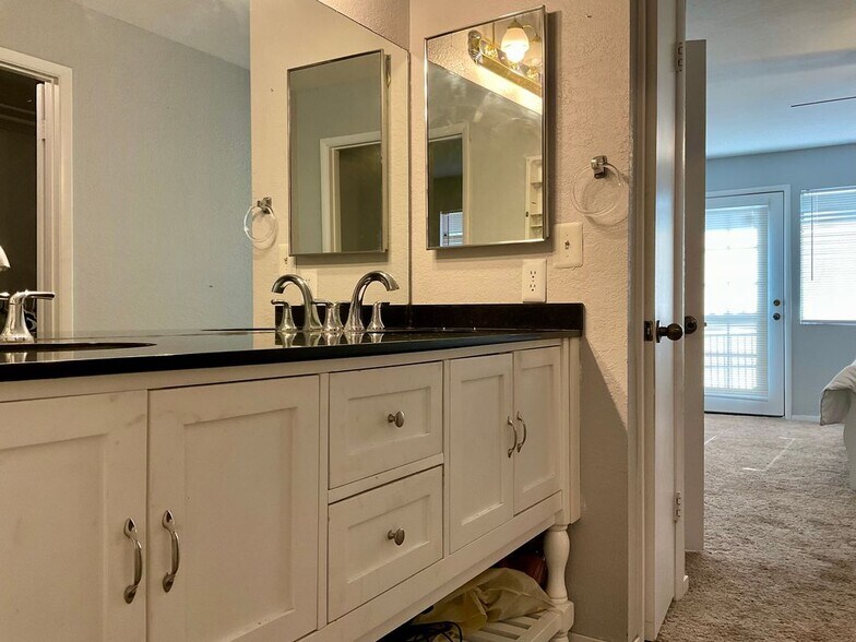 Building Photo - 3996 Tirana Way