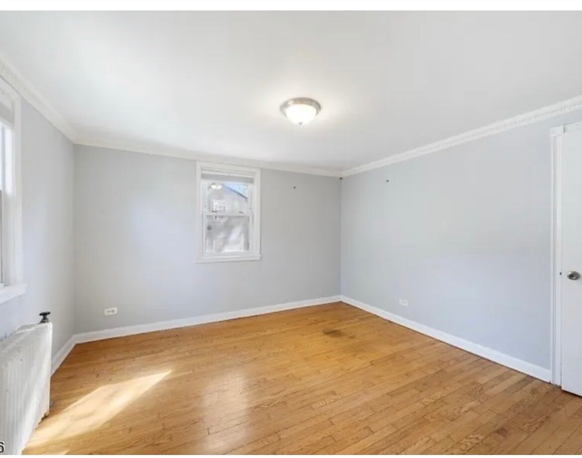 Building Photo - 511 Brooklawn Ave