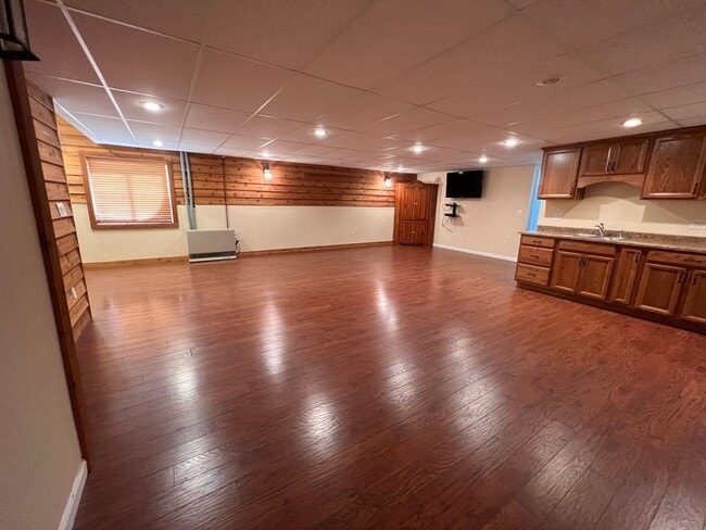 Building Photo - Bright 2 Bed / 2 Bath Basement Apartment with Garage Access – Driggs, ID