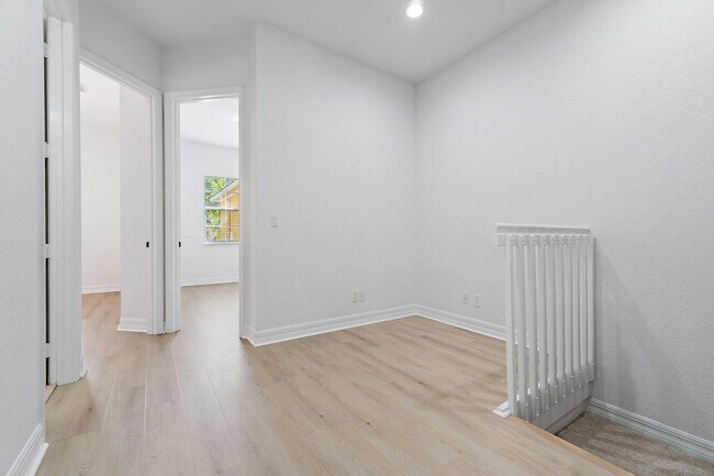 Building Photo - 150 Lismore Ln