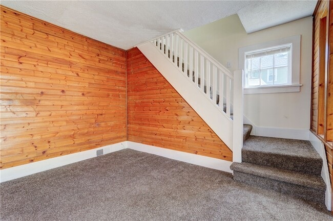 Building Photo - 304 Zuber Rd